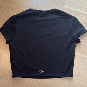 ALO cropped Classic Black Women's Crop Top